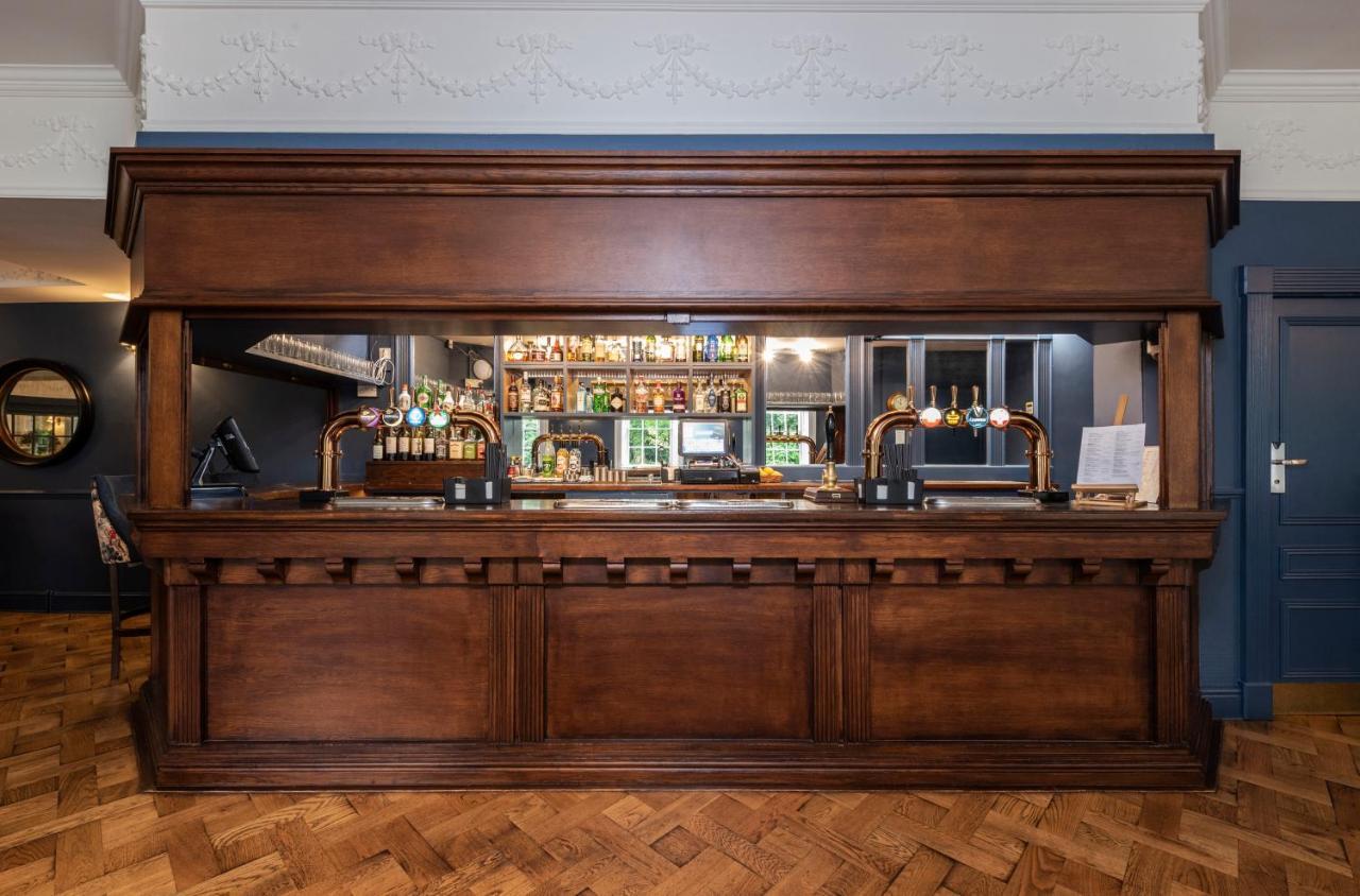Statham Lodge Hotel Warrington Exterior foto